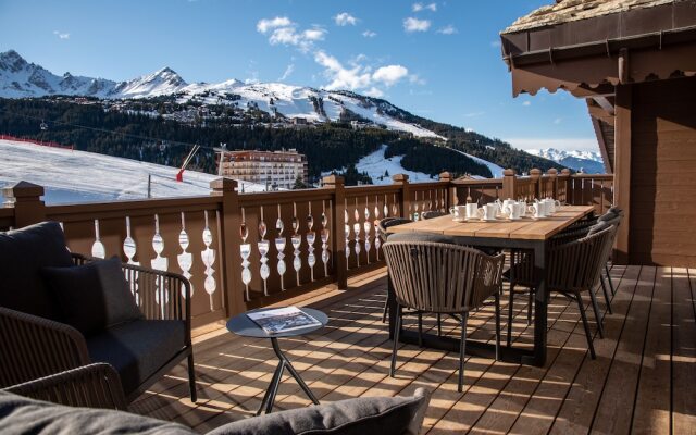 Manali Lodge  by Alpine Resorts