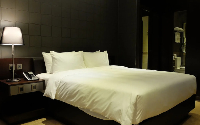 Crafa Harbour Hotel