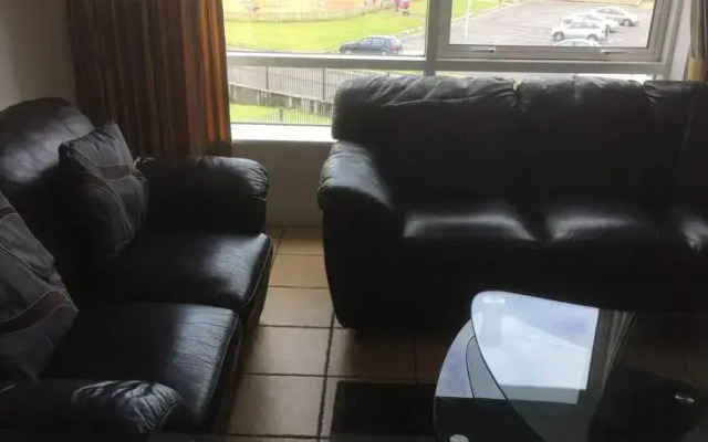 12 Monterey Court Self-Catering