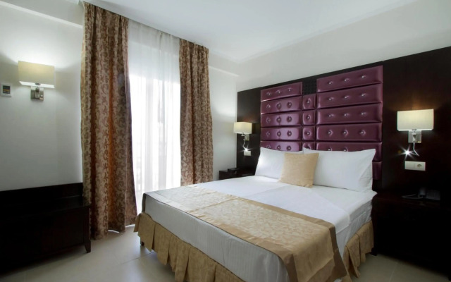 Moon Dreams Torremolinos Hotel (Adults Only)
