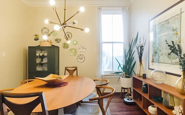 Charming Family House 3 Bdr with Balcony
