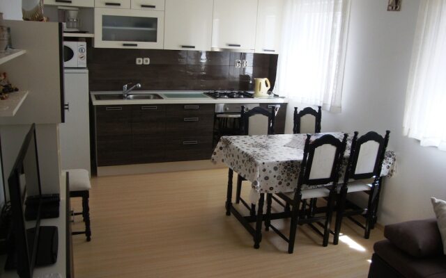 Adria Sun Apartments & More