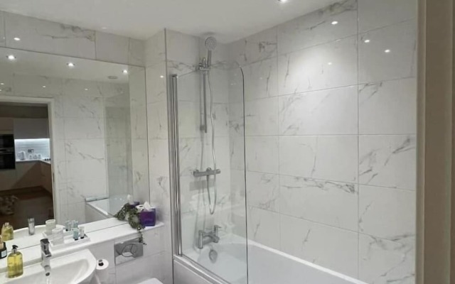 Birmingham City Centre - 3 Bed Apartment