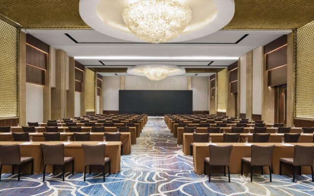 Sheraton Grand Shanghai Pudong Hotel & Residences