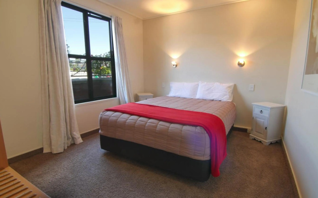 Country Glen Lodge – Guest Rooms – Christchurch