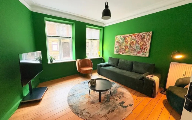 Greenbrook Homes - FAMILY APT.