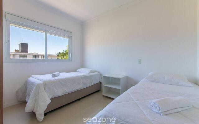 Lindo apto com churrrasqueira em Floripa IBE104