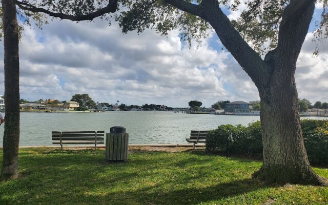 IRB Poolside Unit A Star5vacations