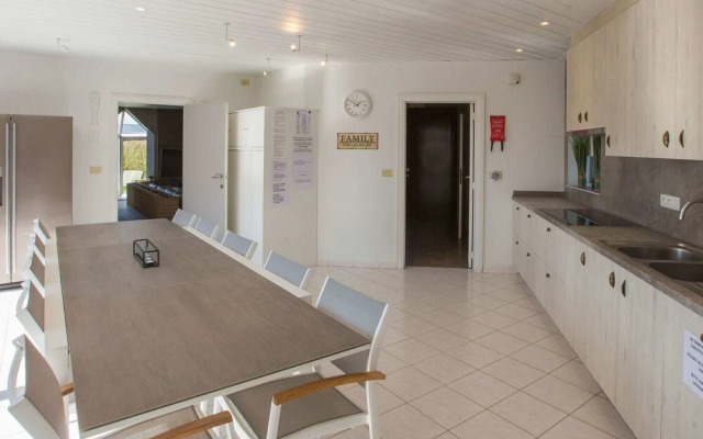 Splendid Villa in Middelkerke with Sauna, Hot Tub, Terrace