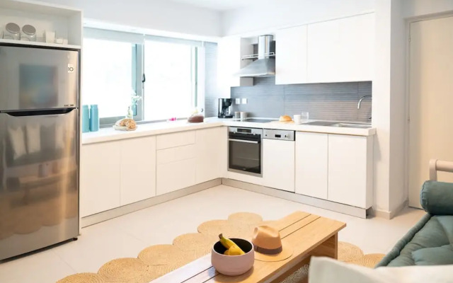 Lefkon Villa With Pool by the Sea - N Peloponnese