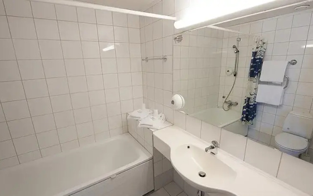 Ulsteinvik Vandrerhjem og Sommerhotell