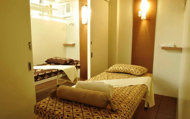 L'Fisher Hotel