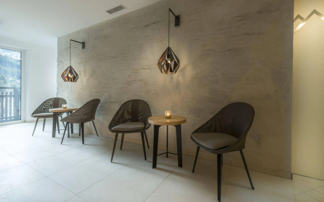 Heart Hotel Grischuna