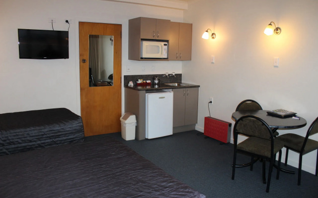 Asure Evergreen Motel