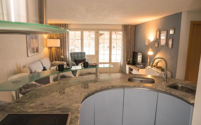 Chalet Spitzhorn - Your Peak Getaway - Private Terrasse & gratis Parkplatz