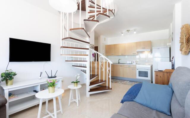 Home2Book Sea Front Duplex Terrace Pool +Wifi