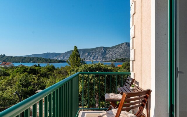 Amazing Home in Kneze With Wifi and 4 Bedrooms