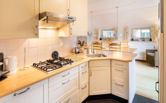 Romantic Villa With a Dishwasher, Near a National Park