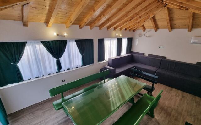 Luxury villa complex Pendolino with heated pool and jacuzzi