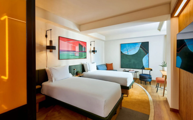 Hollywood Volume, a Tribute Portfolio Hotel