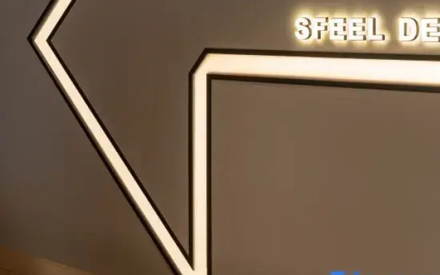 SFEEL Designer Hotel (Chengdu Vientiane City & Yushuang Road Metro)