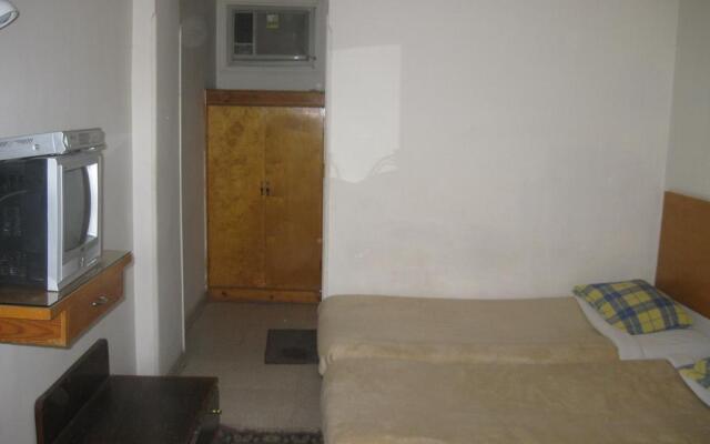Rezeiky Hotel And Camp Luxor