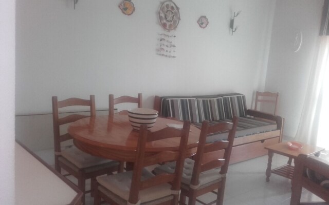 Roomy 1-bed Apartment in Albufeira Center