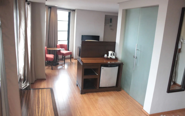 Soleste Suites