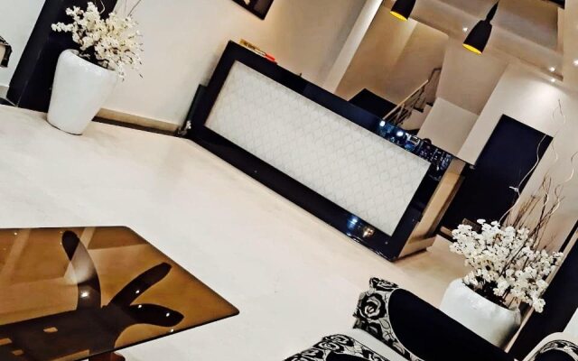 Hotel Al-Towheed