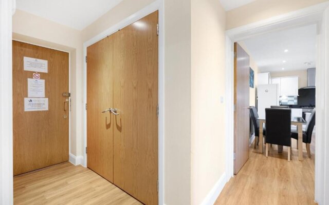 Heathrow Living Serviced Apartments by Ferndale