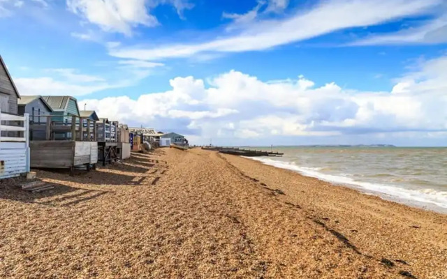 Beautiful 2-bed Holiday Home