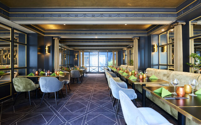 Hotel Barsey by Warwick