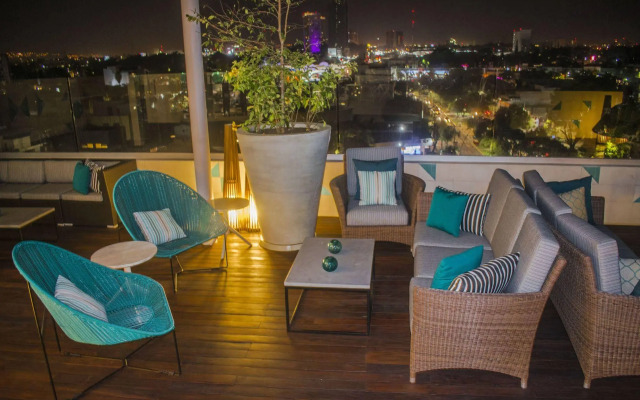 Square Small Luxury Hotel - Providencia