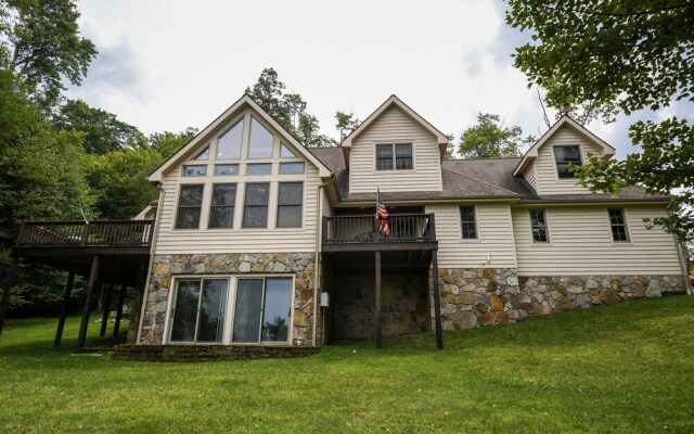 Moon Tower 4 Bedroom House