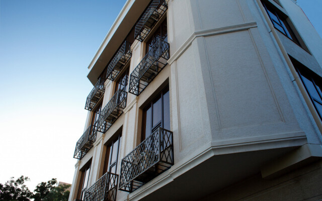 Friday Hotel