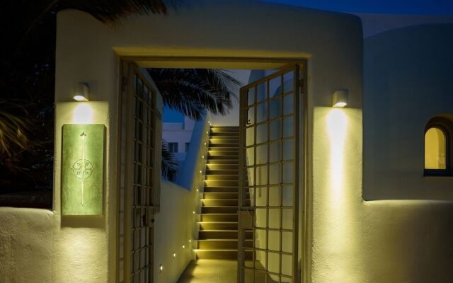 Oia Treasures Art Suites