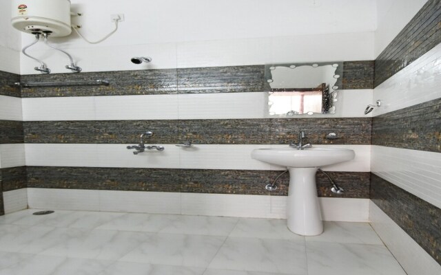 Oyo 47656 Ayush Home Stay