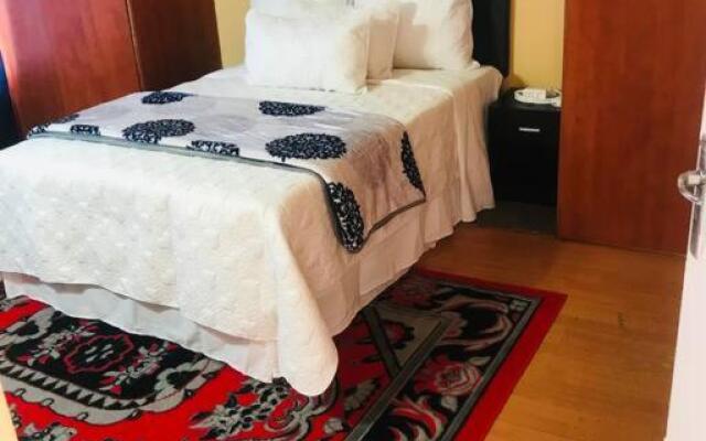 Stunning 2 bedroom guesthouse available