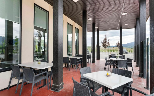 Best Western Premier Route 97 Vernon