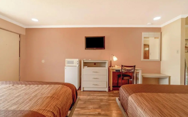 River Valley Motor Inn