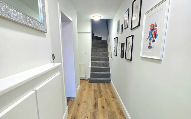 3-Bed Home in Glasgow