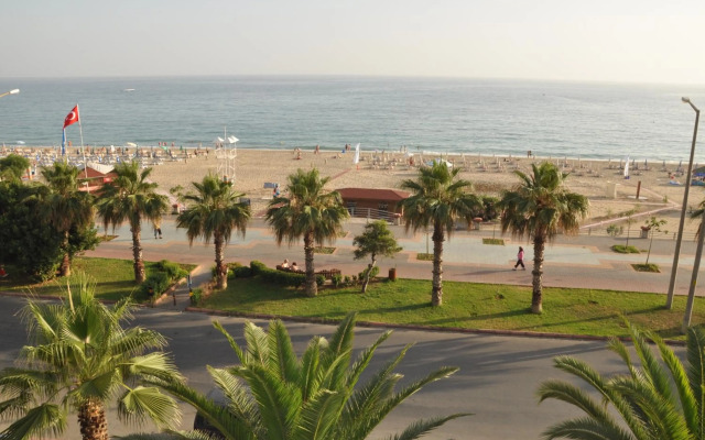 Kleopatra Celine Hotel