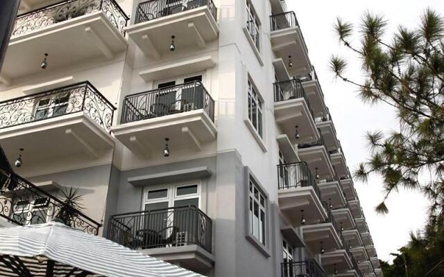 Arenaa Deluxe Boutique Hotel