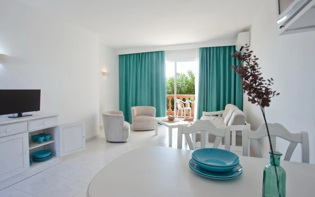 Apartamentos Sol Romántica by DOT Suites