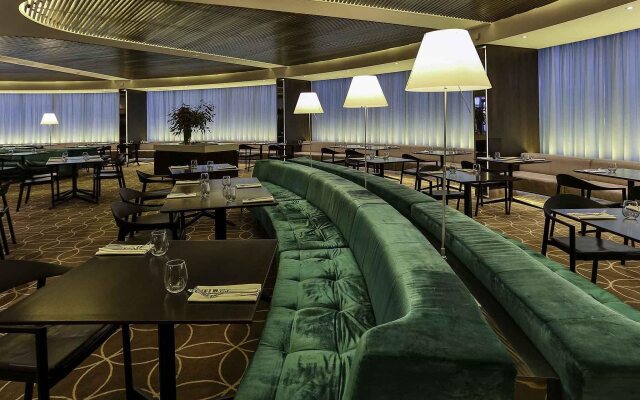 Novotel Sydney West HQ Hotel