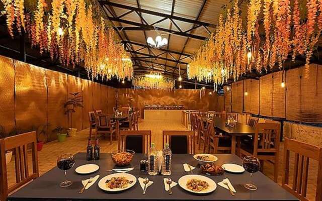 Fabhotel Prime Rozan Jaai
