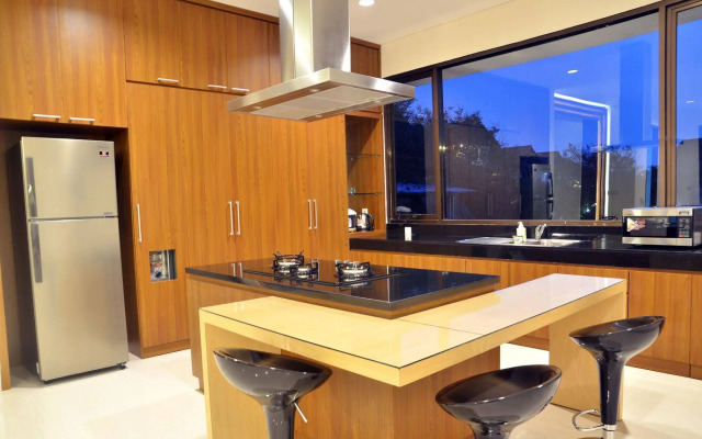 Hikari Hill View 7BR Villa with a Private Pool