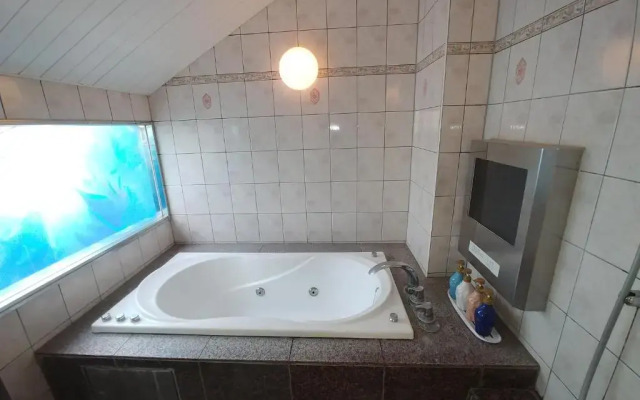 Hotel Allure (Adult Only)