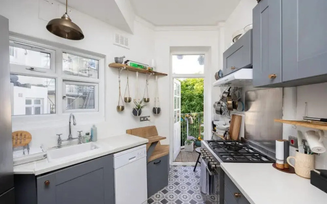 Host Stay St Aubyns Coastal Retreat