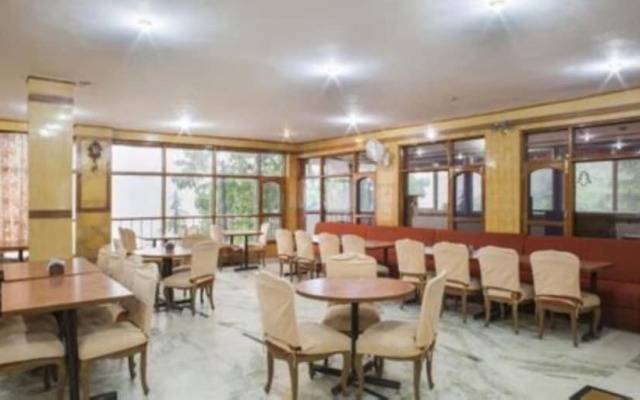 Goroomgo Dalhousie Shangrila Hotel